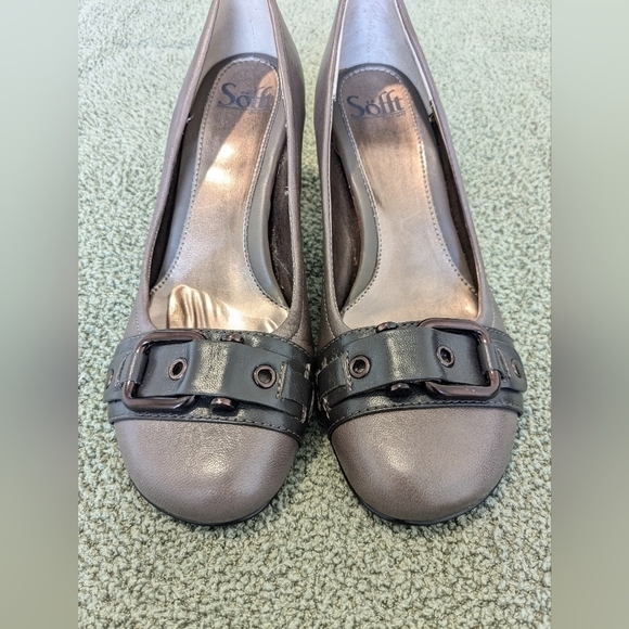 Sofft Taupe Leather Round Toe Buckle Heels Size 8.5 Office Workwear Preppy - Picture 4 of 13